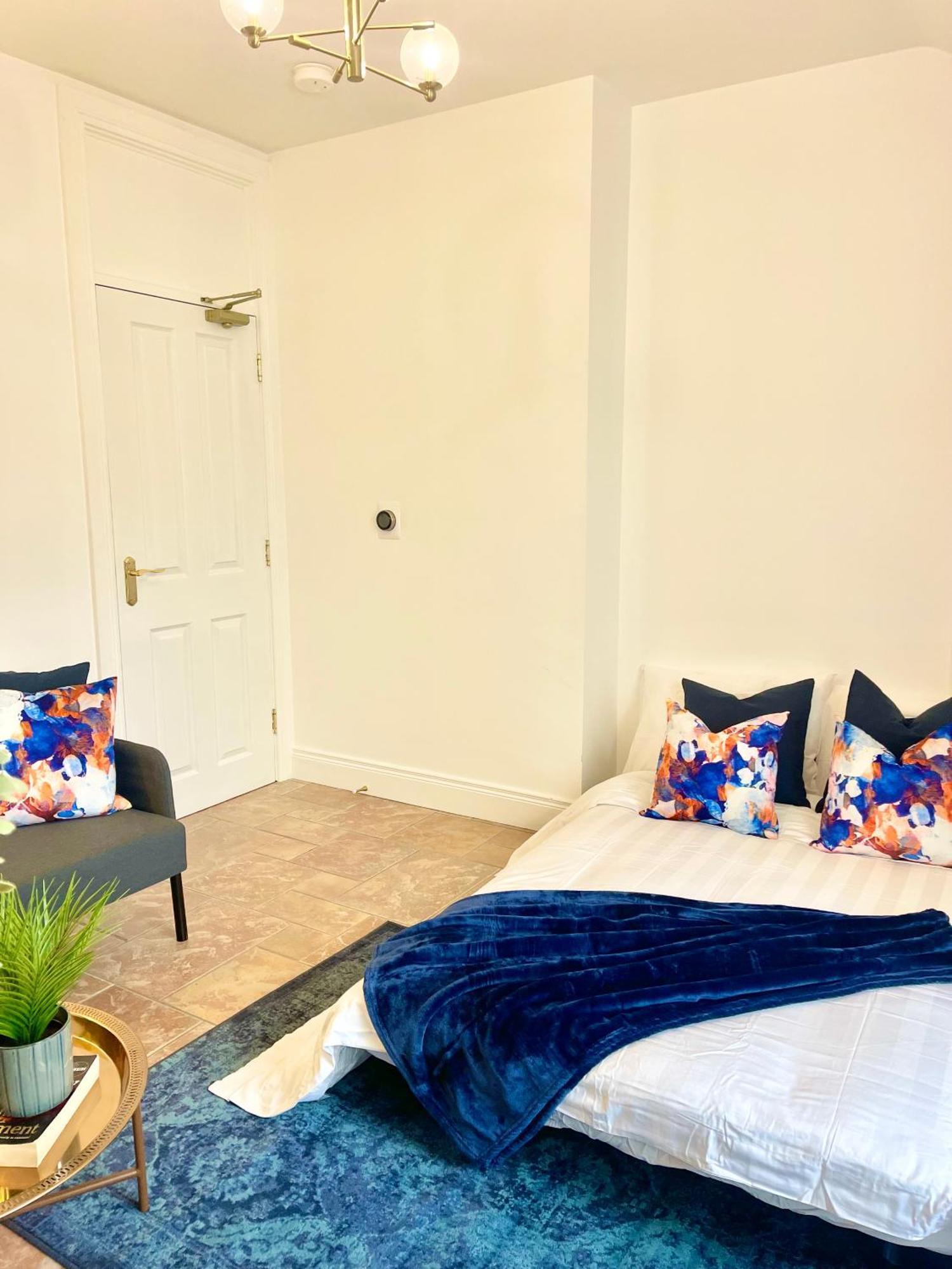 Luxury 1 Bed Apartment พอร์ตาดาวน์ ภายนอก รูปภาพ